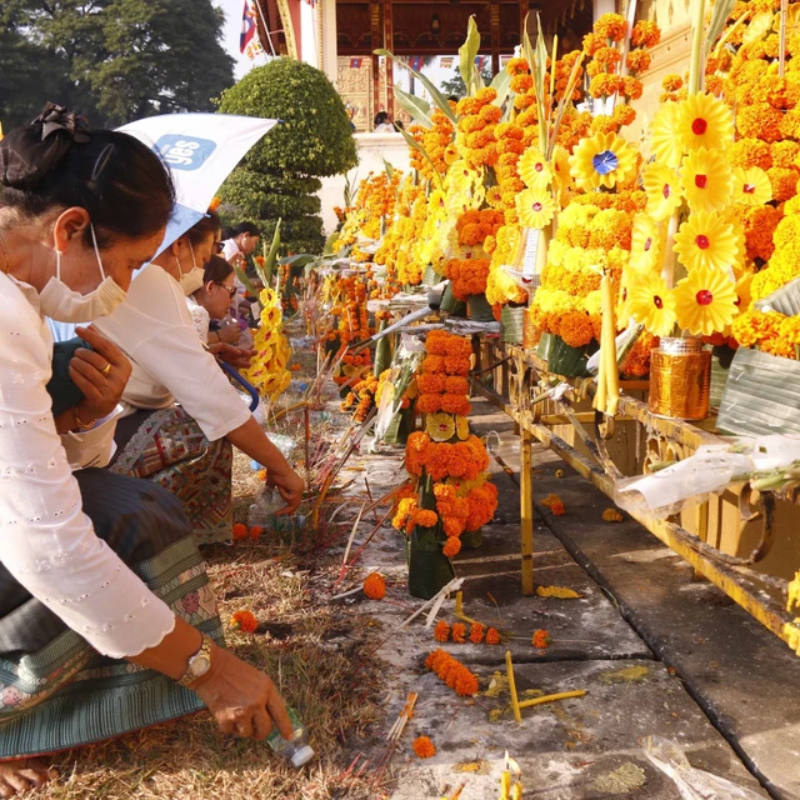 Lễ hội phật giáo ở Wat Phou